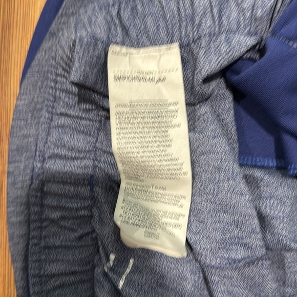 Under Armour Women's Play Up 3.0 Shorts Blue with pockets Size S - Picture 3 of 3